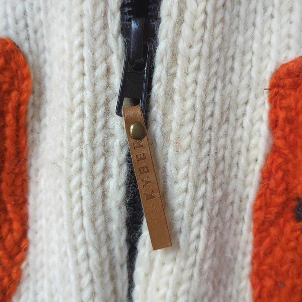 100% wool jacket with animal theme - Picture 8 of 14